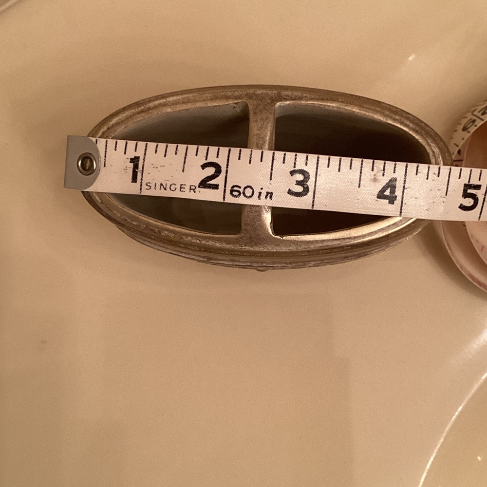 Elegant Home tooth brush holder Bath Accessory in Gold by Raymond Waites - Picture 5 of 9